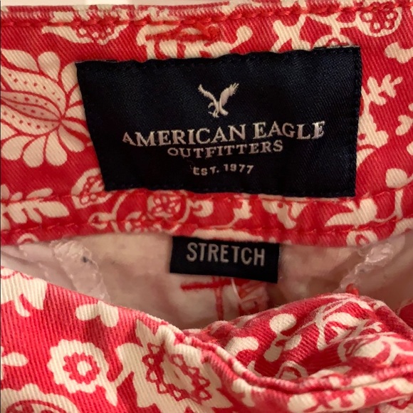 American Eagle pattern shorts ❤️ - Picture 2 of 4
